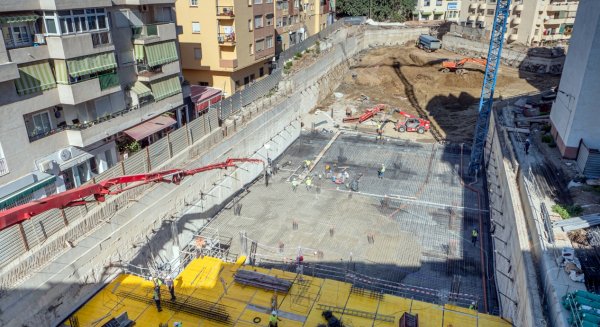 Estepona ejecuta al 80% las obras del segundo aparcamiento en el centro