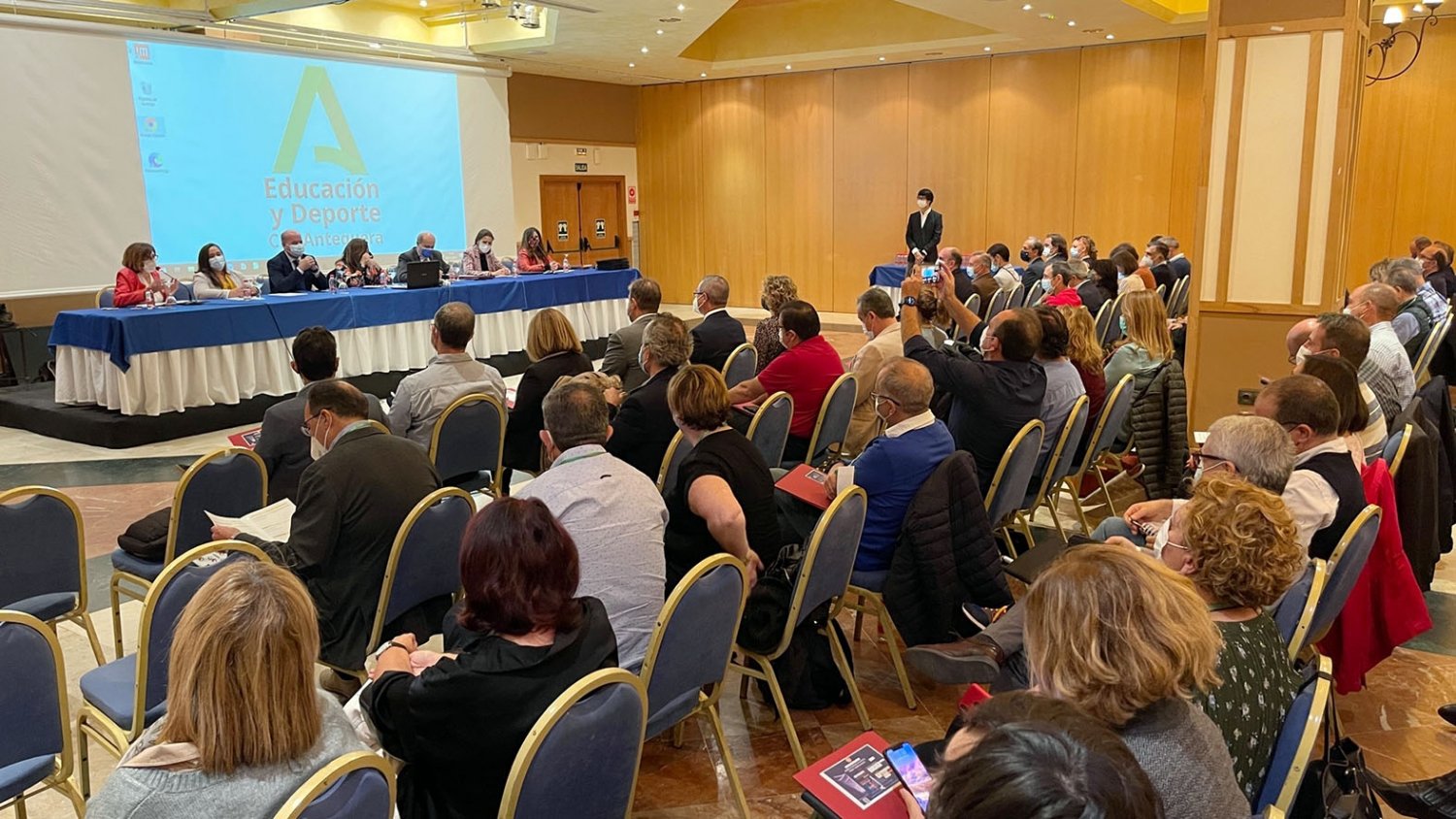 Antequera inaugura las XXI Jornadas Regionales de Directores y Directoras de Instituto