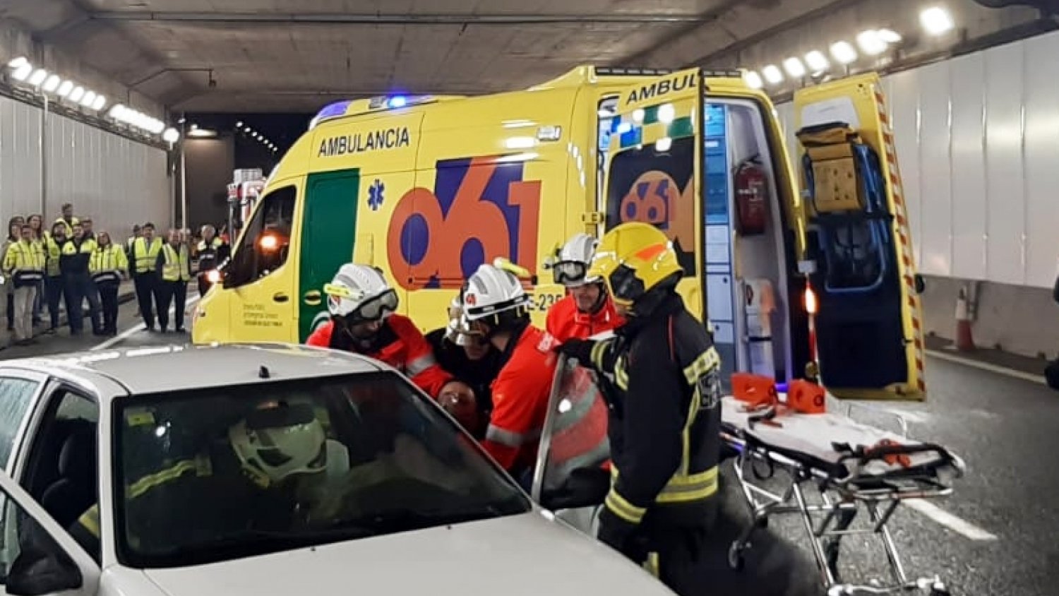 El 061 recibe 206 peticiones de asistencia por accidente de tráfico en el puente de Todos los Santos