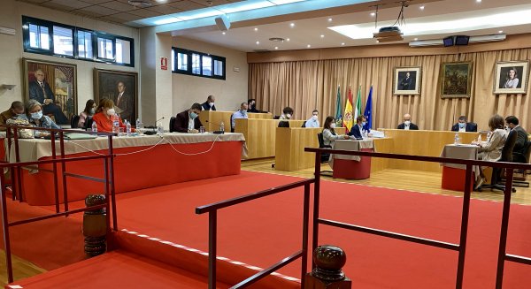 Vélez-Málaga pide que se incluya la obra de Caleta de Vélez en los presupuestos del Estado