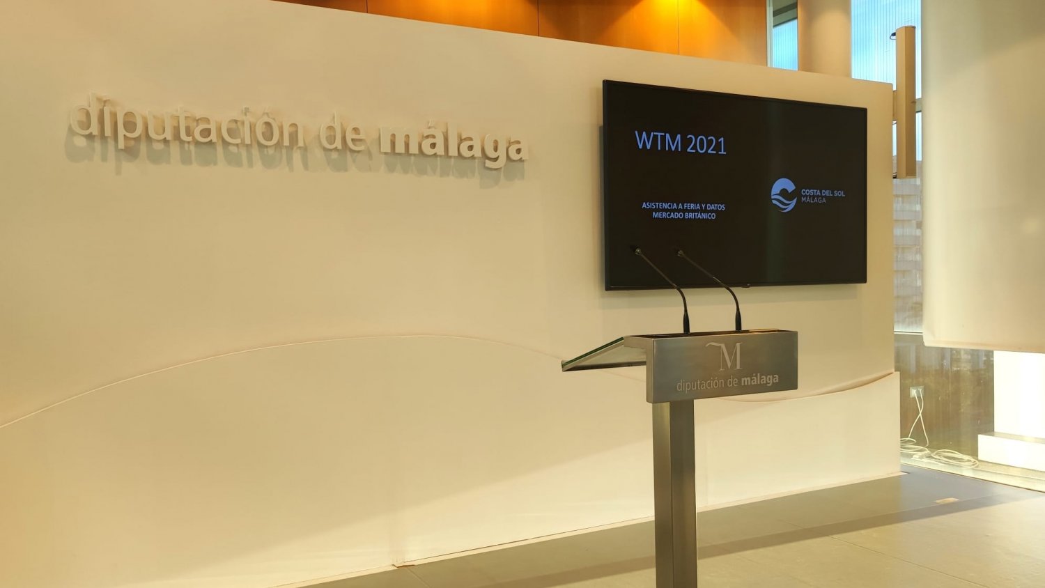 Málaga capital presenta en la WTM su oferta turística a los británicos como destino seguro