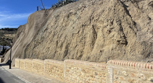 Antequera finaliza la intervención de mejora en la ladera anexa a la Alcazaba
