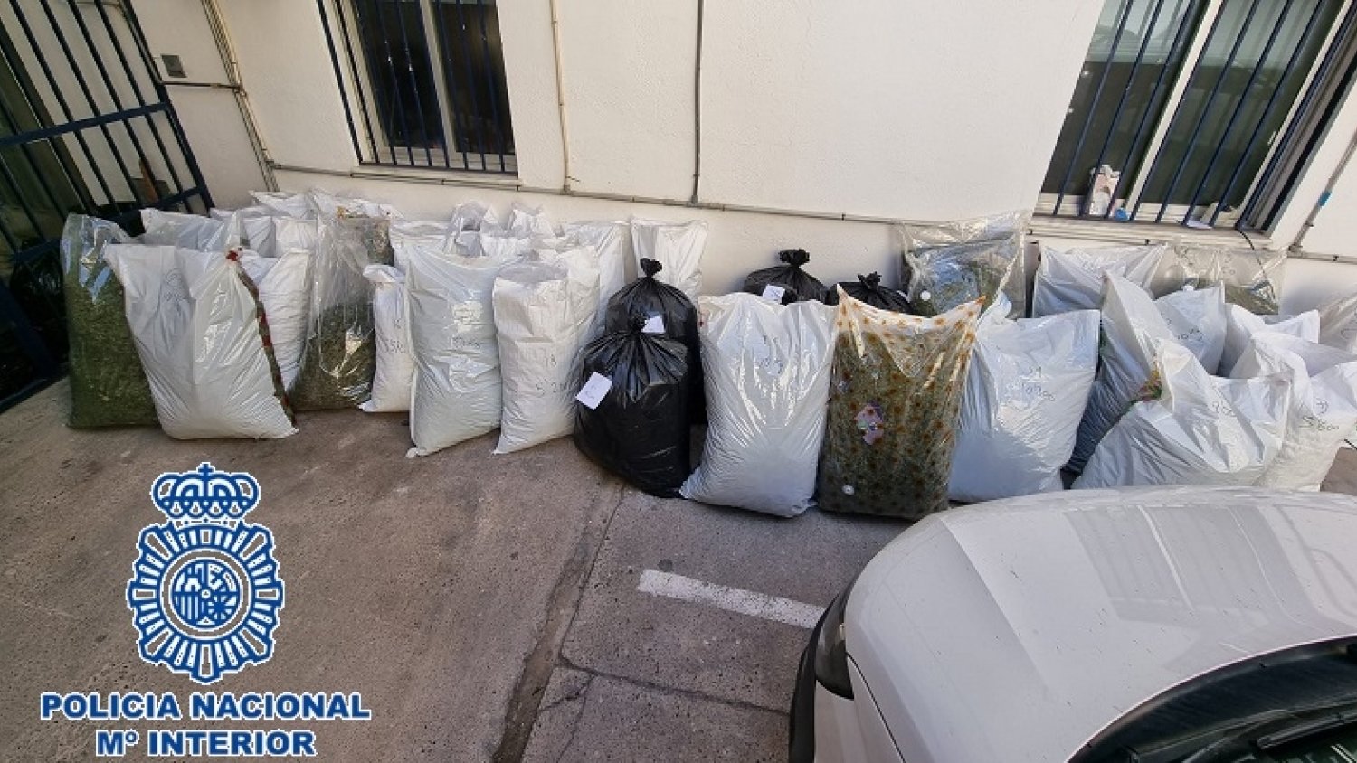 La Policía Nacional detiene a 16 personas por comerciar con marihuana en Málaga