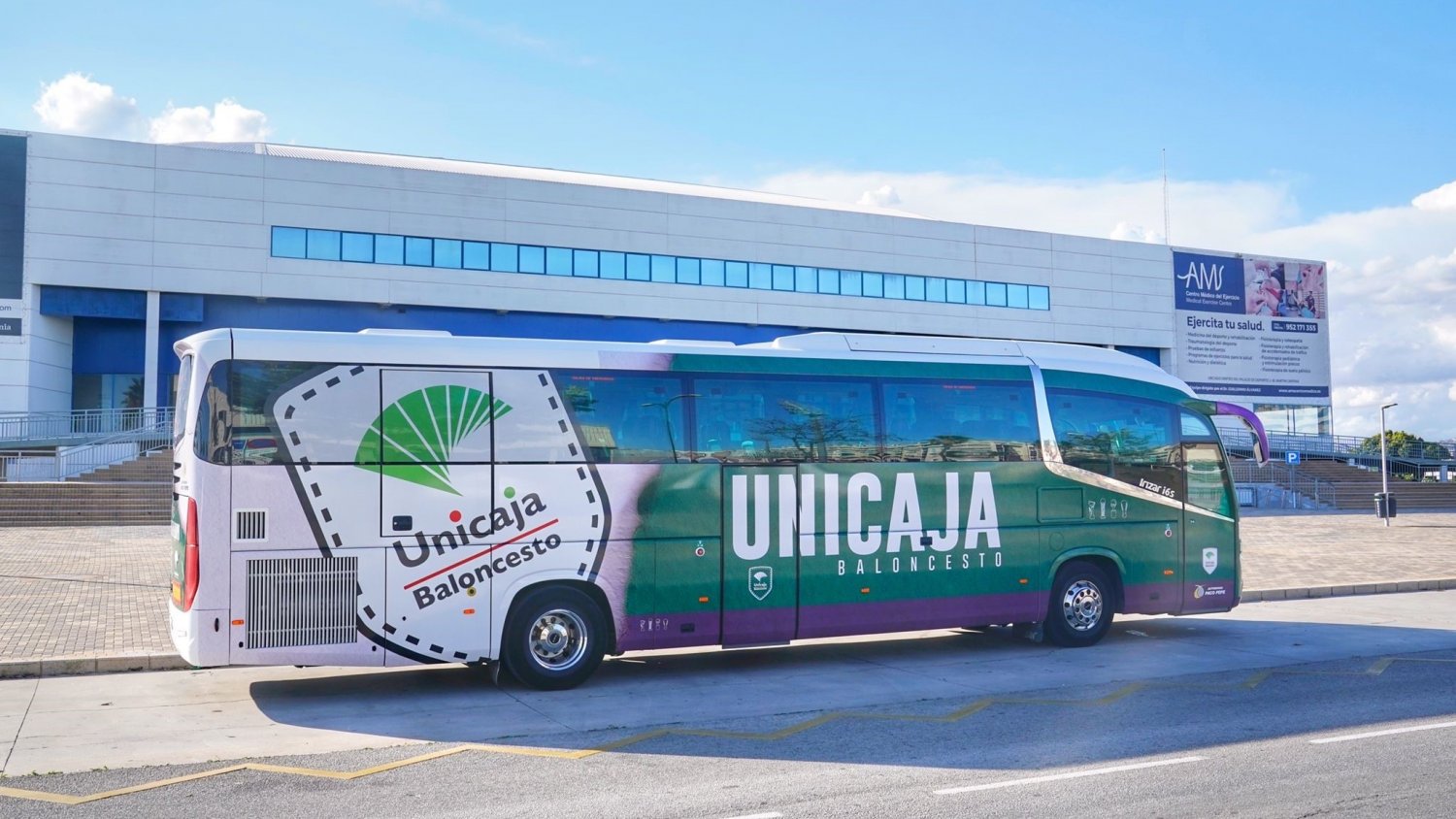 Autobuses Paco Pepe renueva su compromiso con el deporte en Málaga