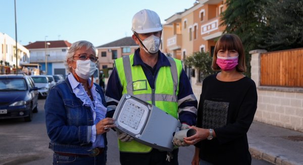 El Ayuntamiento de Málaga sustituye más de mil farolas por tecnología led en Campanillas