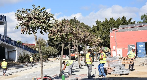 El Ayuntamiento de Fuengirola ultima la remodelación integral de la calle Palangre