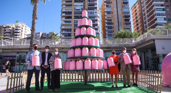 Ayuntamiento de Málaga, Ecovidrio y Muelle Uno presentan 'Recicla vidrio por ellas'