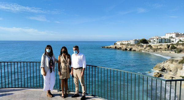 Turismo invierte en la reurbanización del Balcón de Europa en Nerja