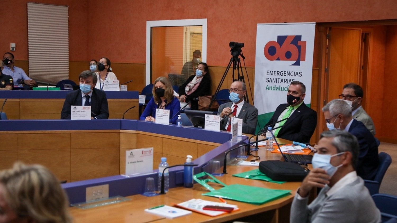 El Ayuntamiento de Málaga y EPES 061 colaboran para fomentar la implantación de DEAs