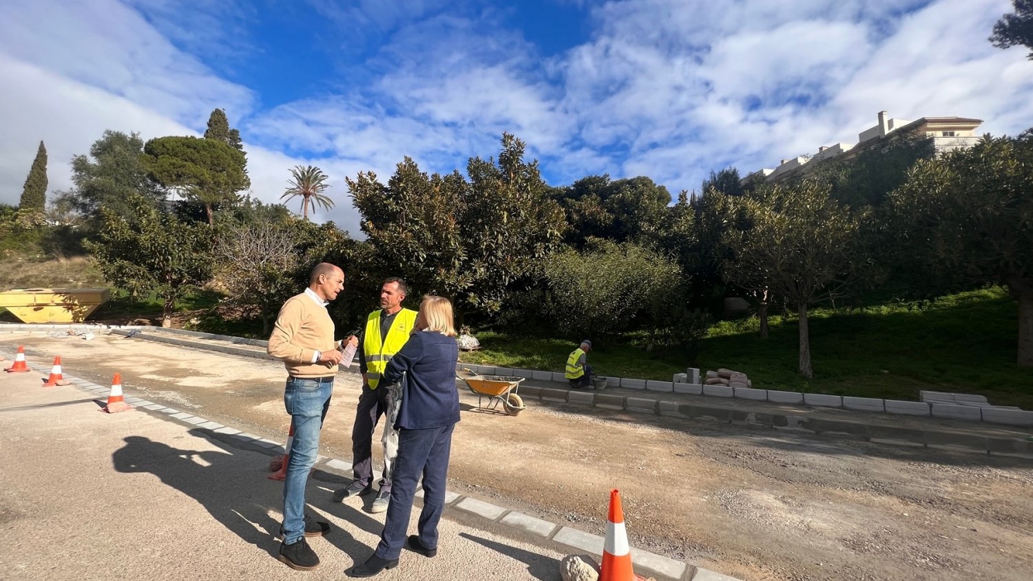 Fuengirola supera el centenar de plazas de aparcamiento creadas en Torreblanca durante el presente mandato