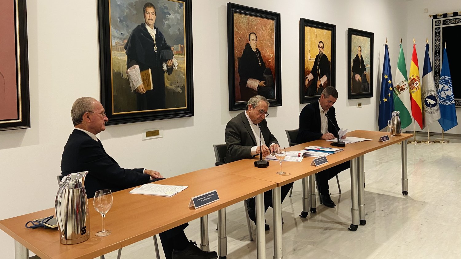 La UMA y Vodafone prevén inaugurar en primavera un centro de investigación en Málaga