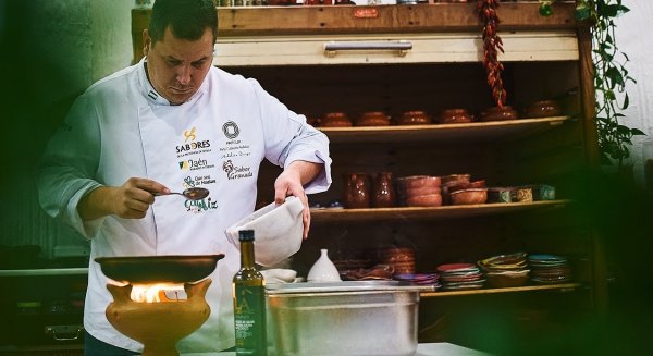 El chef Miguel Herrera es ponente en la edición nacional de ‘Miniature Social Experience’