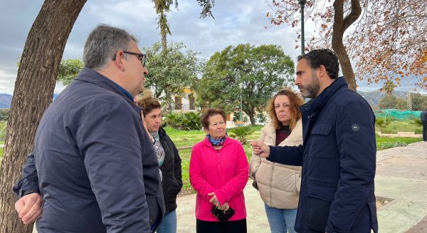 Dani Pérez se compromete a rehabilitar y dar uso ciudadano al edificio de la antigua estación de Campanillas