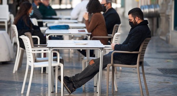 Málaga pasa a nivel 0 de restricciones a excepción de la Costa del Sol