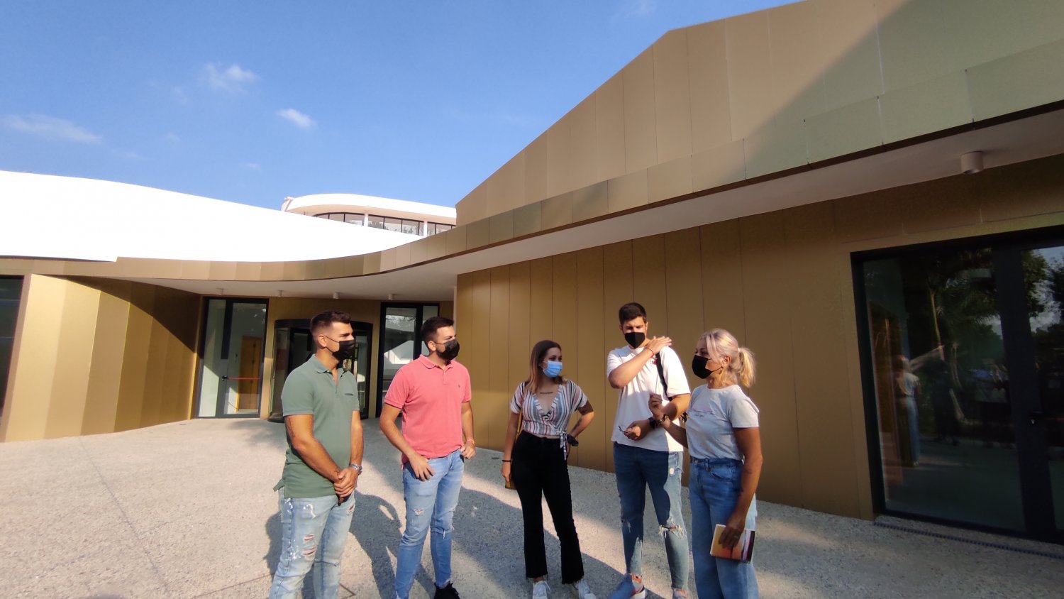 IU denuncia retrasos en la apertura de la biblioteca Fernando Alcalá de Marbella