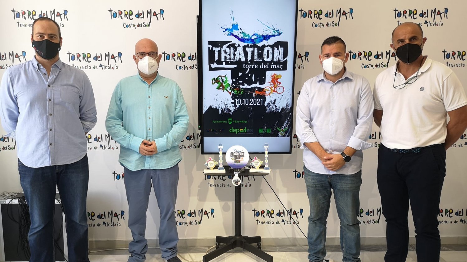 Vélez-Málaga recupera una nueva edición del triatlón de Torre del Mar