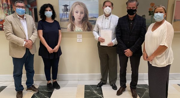 La obra 'La Playa' de Leonor Solans gana el XI Concurso de Pintura Evaristo Guerra de Vélez