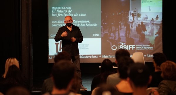 El director del Festival de San Sebastián ofrece una masterclass a los jóvenes de la escuela TAI