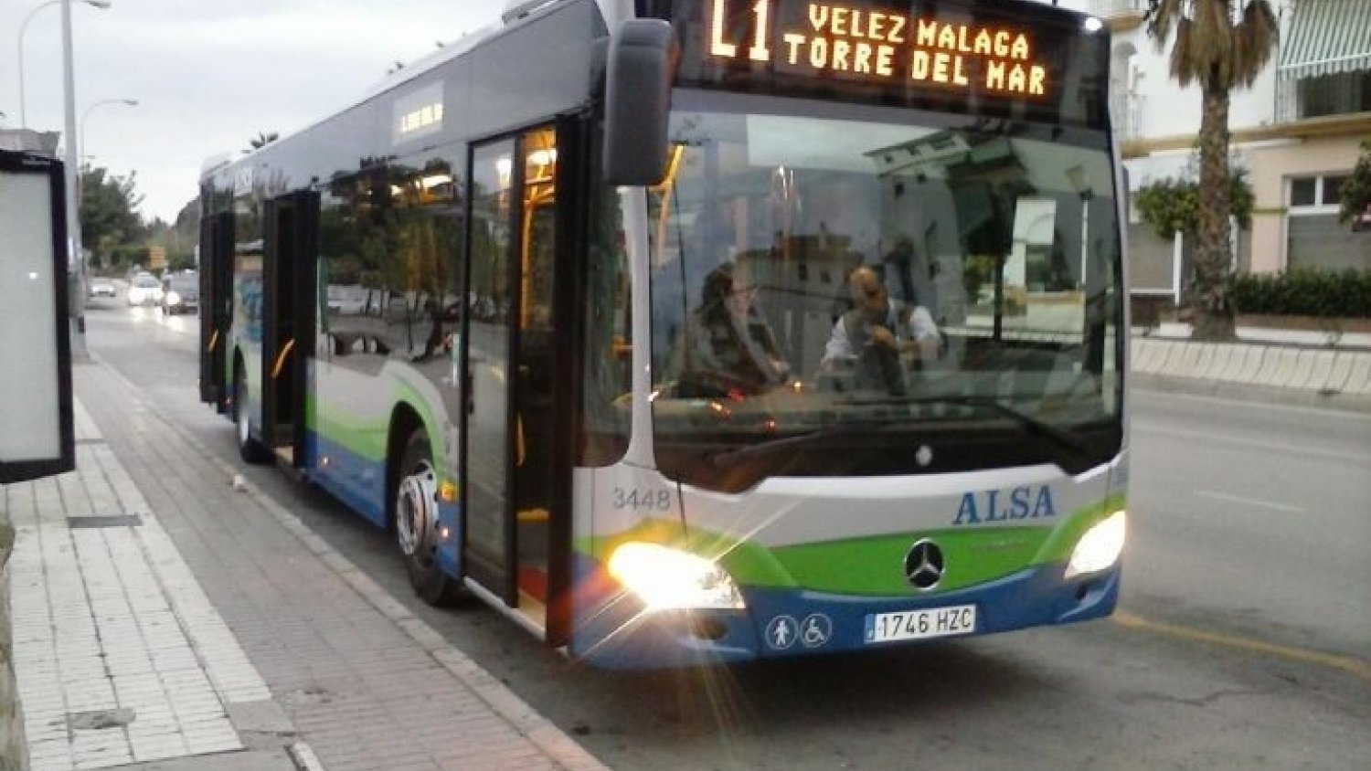 Vélez-Málaga prepara la gratuidad de los autobuses para jóvenes y mayores en 2022
