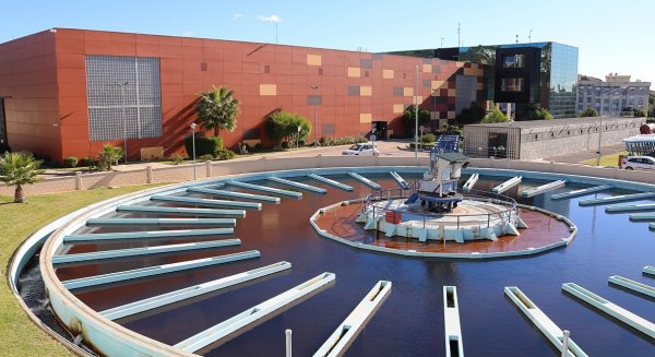 El Ayuntamiento proyecta una planta fotovoltaica para el autoconsumo de la ETAP El Atabal
