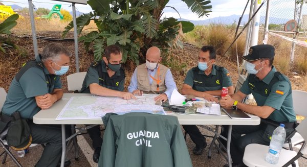 El Gobierno solventa el incendio de Sierra Bermeja con el despliegue de 590 efectivos y 19 medios aéreos