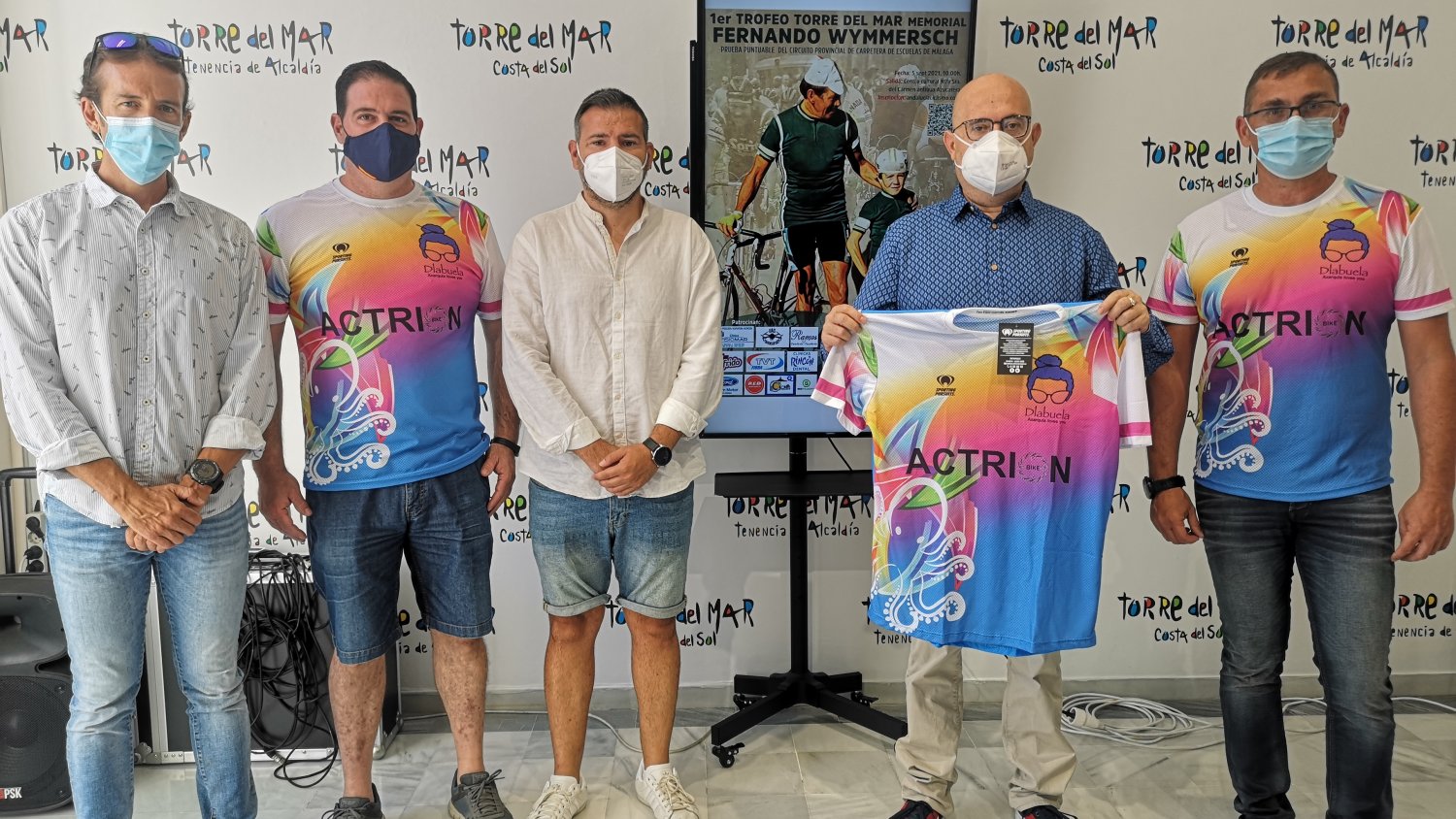 Torre del Mar homenajea a Fernando Wymmersch por ser uno de los pioneros del ciclismo en la Axarquía