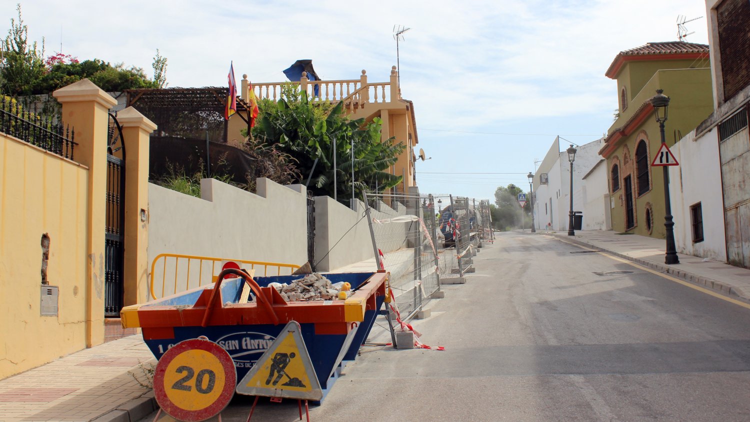 El Ayuntamiento de Estepona ultima las obras de ensanche de la calle Juan Benítez