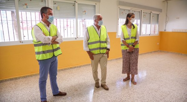 El Ayuntamiento de Málaga realiza actuaciones de mejora en el colegio Valle Inclán