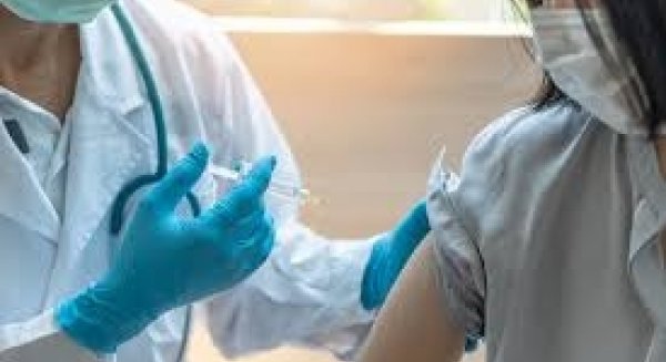 Málaga registra una incidencia de 329.9 casos y Andalucía suma 53 fallecidos en la última jornada