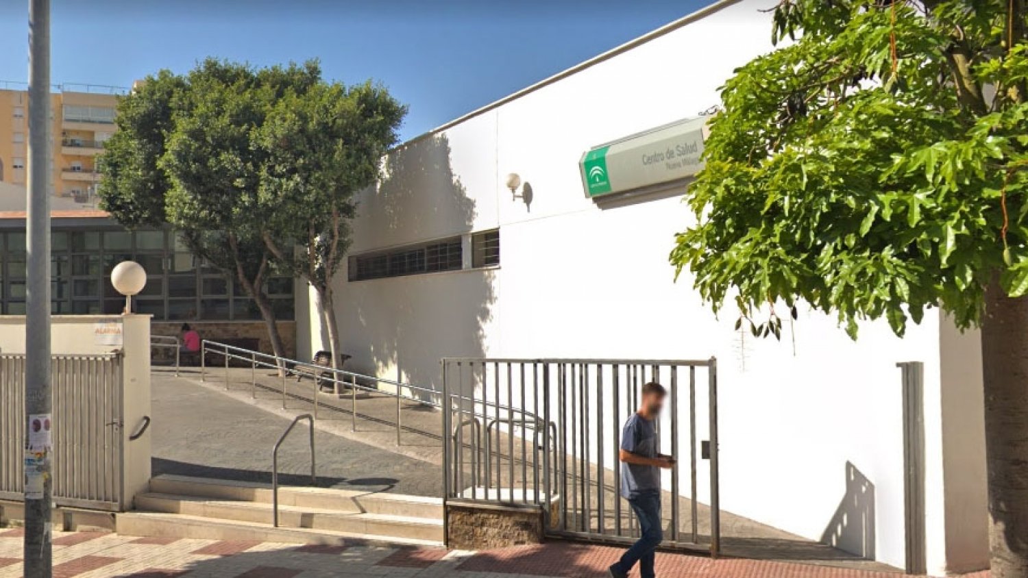 IU denuncia pide contratar sanitarios y abrir los centros de salud por las tardes