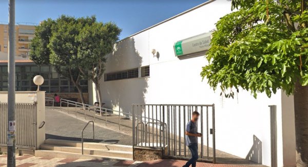 IU denuncia pide contratar sanitarios y abrir los centros de salud por las tardes