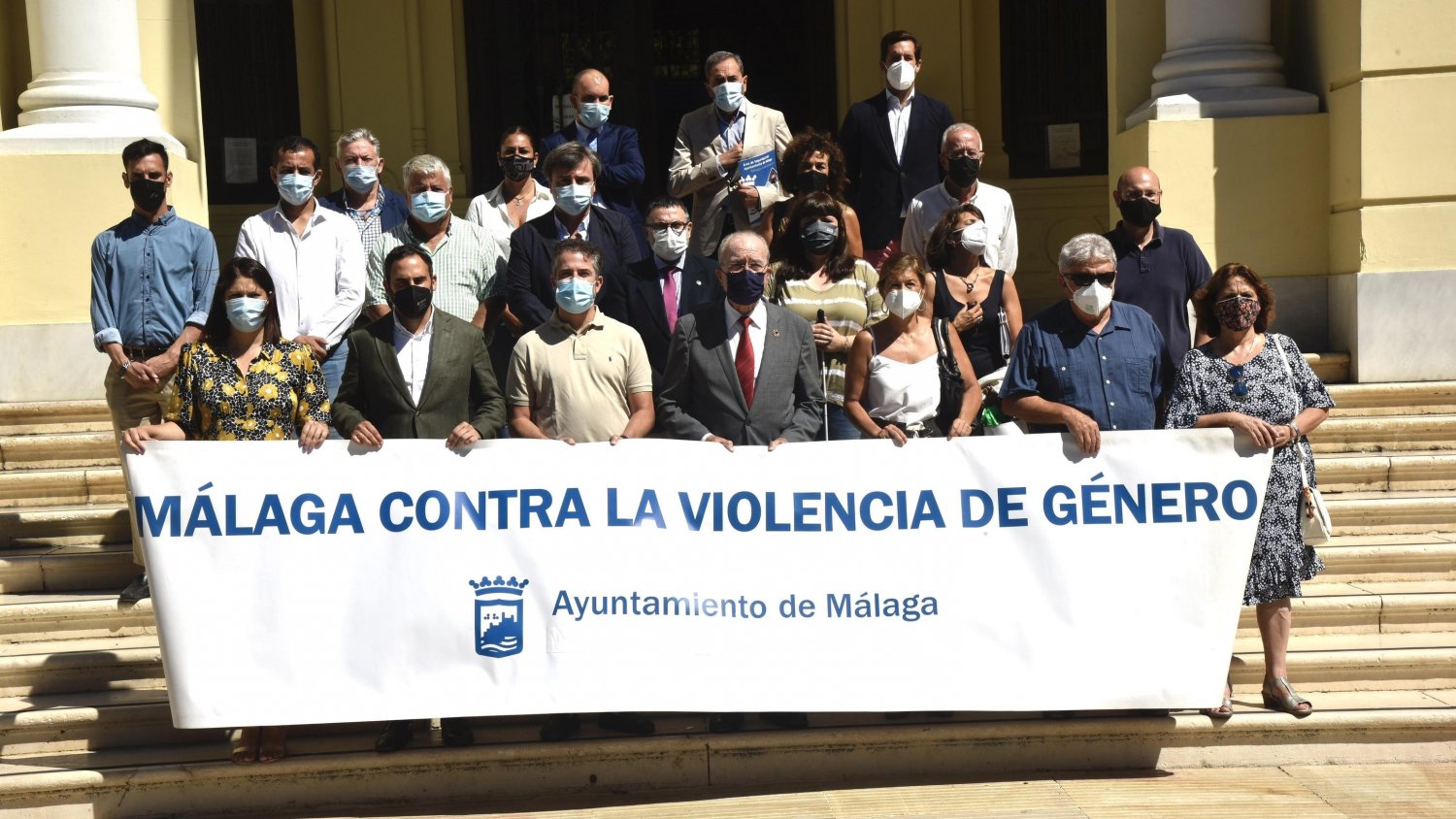 El alcalde de Málaga mantiene un minuto de silencio por la víctima de Tarragona