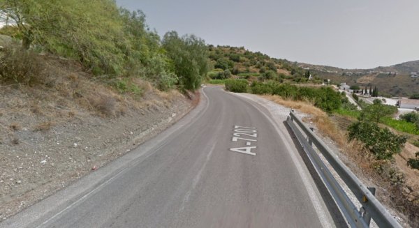 La Junta licita por 1,8 millones la mejora de la carretera A-7207, Canillas de Albaida a Torrox