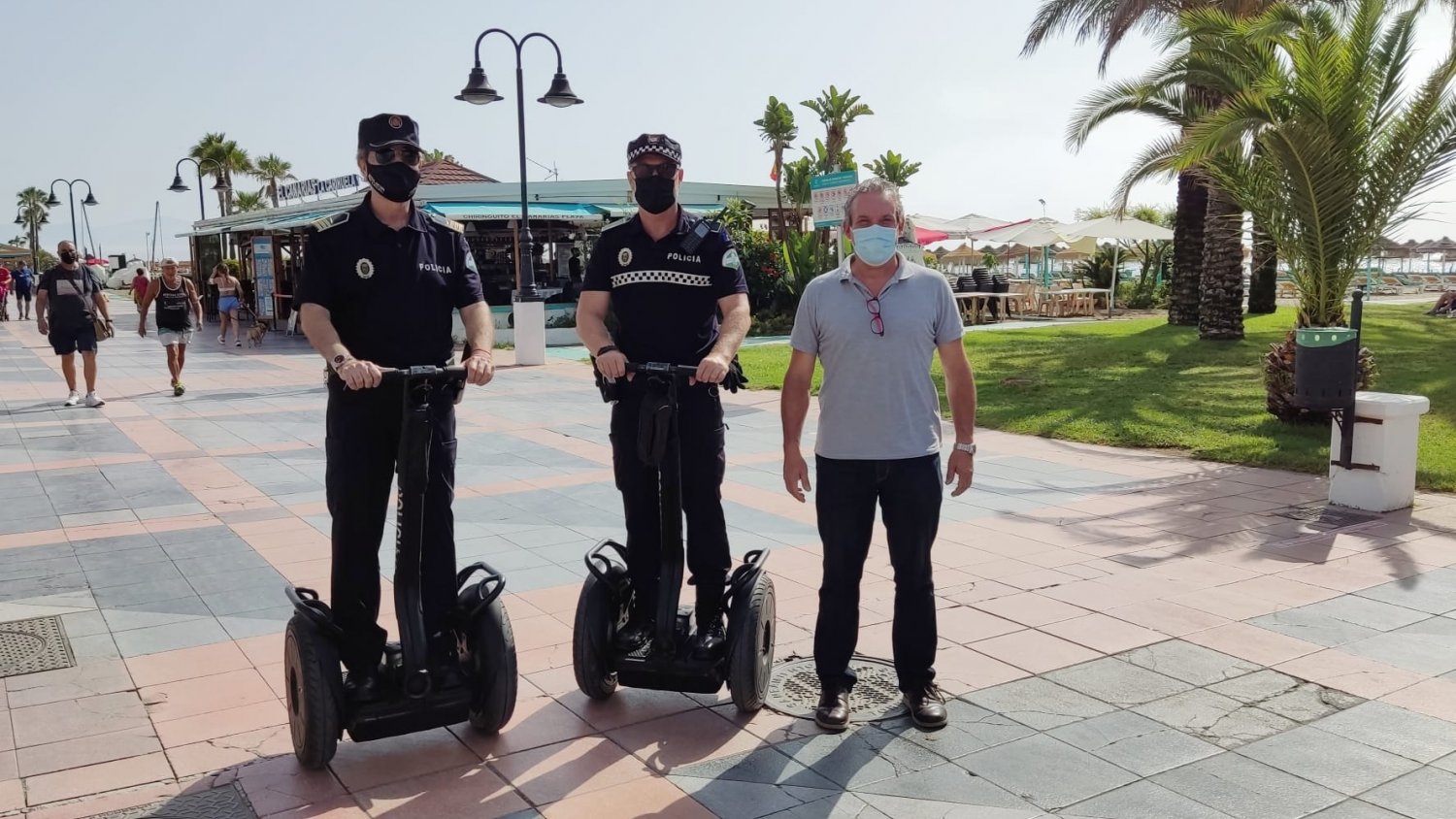Torremolinos refuerza la seguridad en el paseo marítimo con patinetes eléctricos Segway