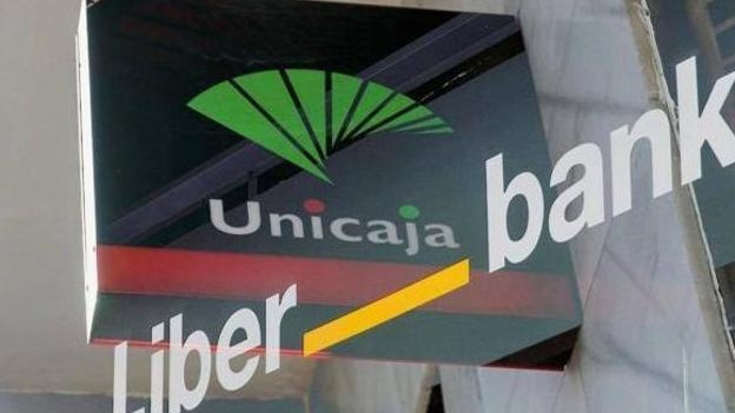 Unicaja Banco y Liberbank cierran su fusión para crear la quinta entidad de España