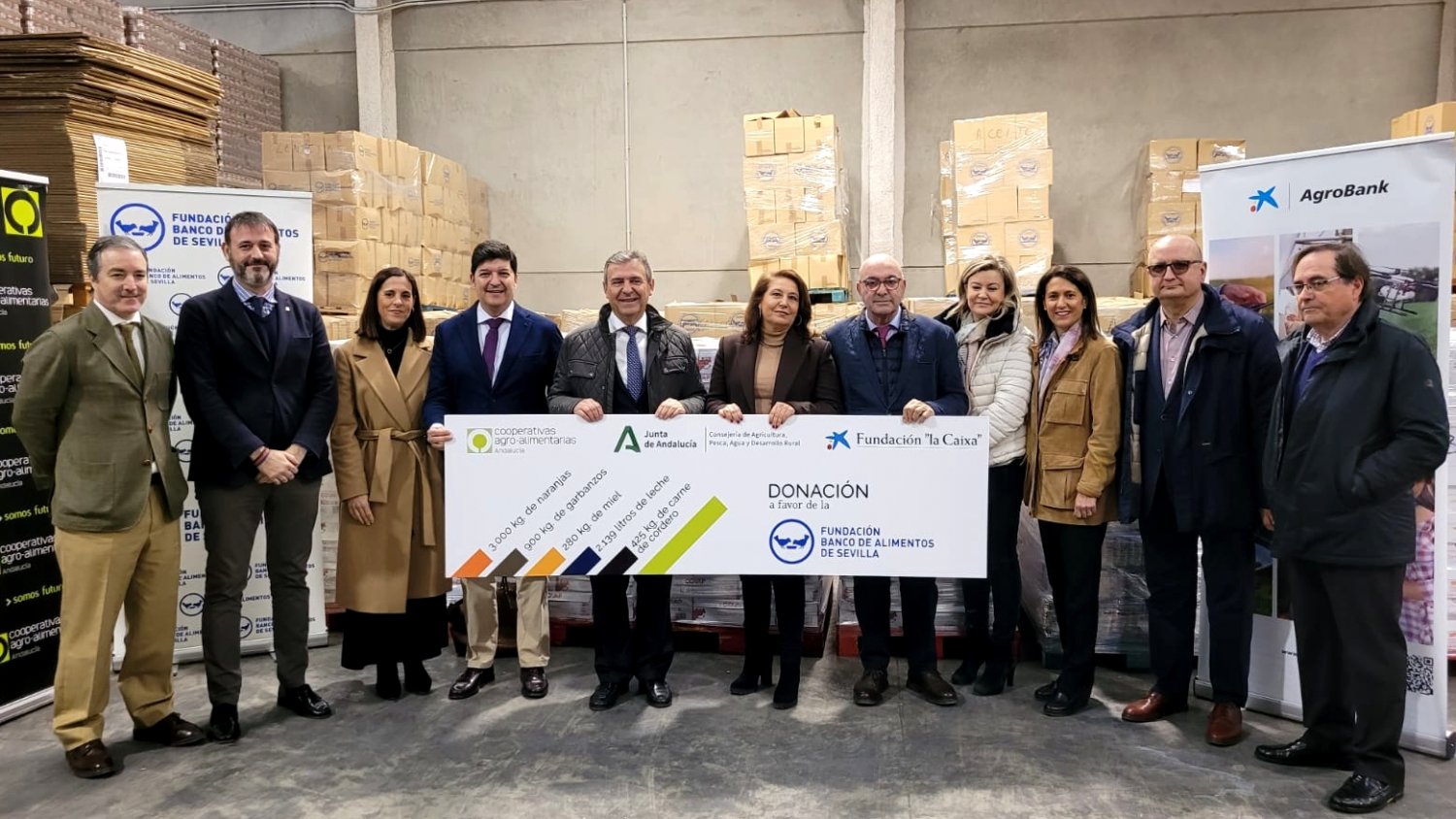 La Junta, Cooperativas Agro-alimentarias y Fundación La Caixa donan 13.500 kg de alimentos a los Bancos de Alimentos