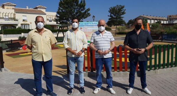 Finalizan las obras de remodelación integral del parque infantil de Los Puntales en La Caleta de Vélez