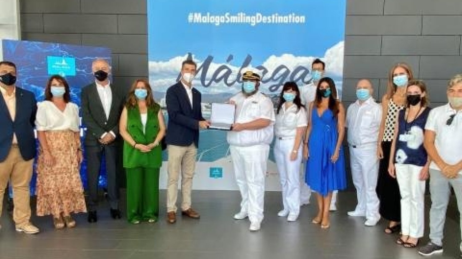 El puerto de Málaga recibe la primera escala con itinerario internacional tras 16 meses