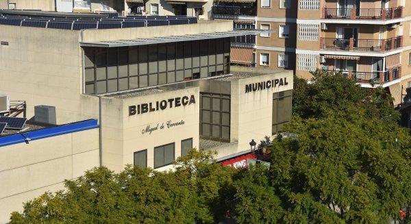 Las bibliotecas municipales de Fuengirola reciben más de 4.400 visitas durante el mes de junio