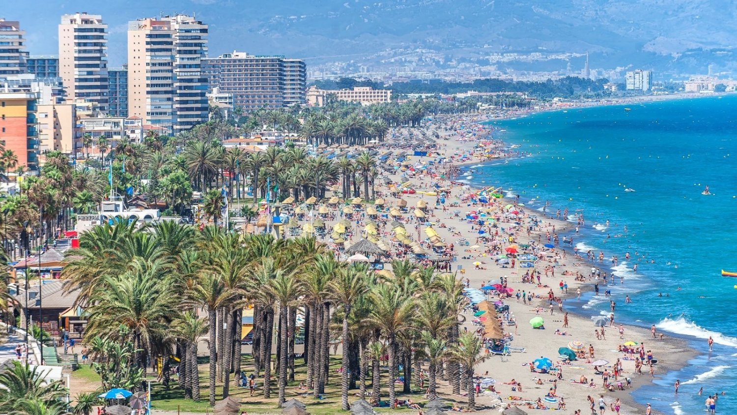 Torremolinos cierra el segundo trimestre con más de 2.400 contratos en el sector turístico y comercial