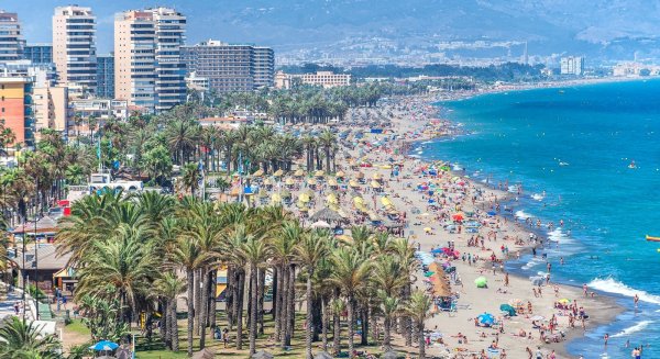 Torremolinos cierra el segundo trimestre con más de 2.400 contratos en el sector turístico y comercial