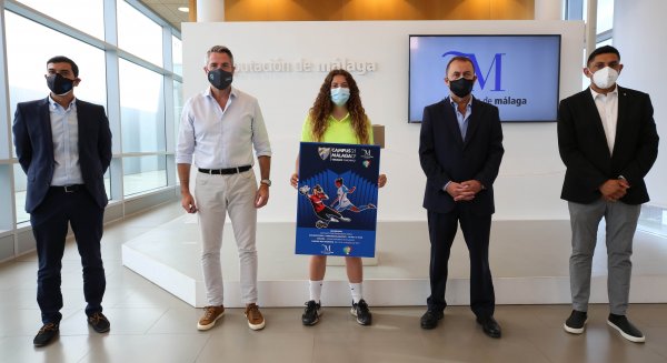 Diputación permite a quince niñas de la provincia asistir al III Campus del Málaga CF 2021