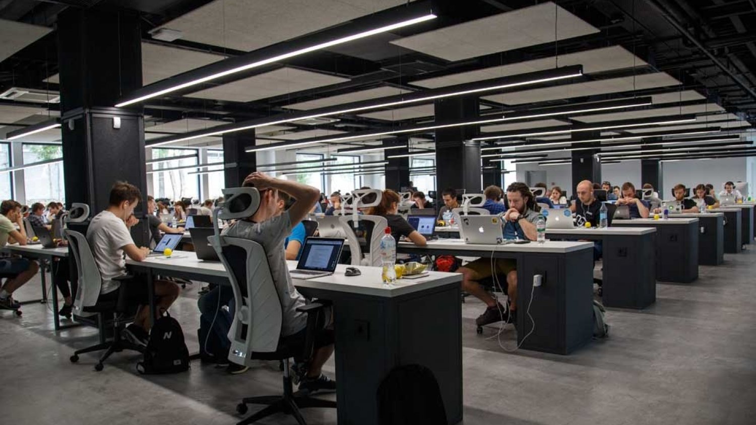 VOX advierte a Moreno que las empresas se ven perjudicadas por incumplir los pactos firmados