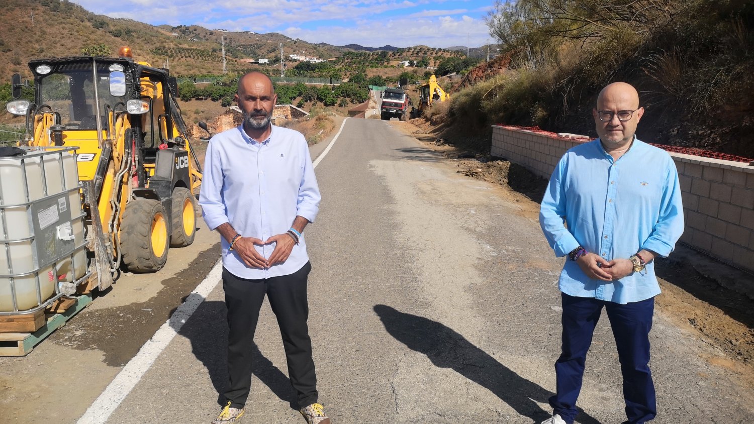 Vélez acomete las mejoras de un nuevo tramo de la carretera entre Cajiz y Los Íberos