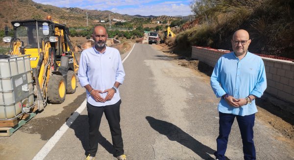 Vélez acomete las mejoras de un nuevo tramo de la carretera entre Cajiz y Los Íberos