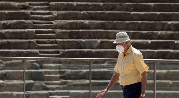 Málaga capital entra en riesgo extremo al subir casi 50 puntos su incidencia COVID