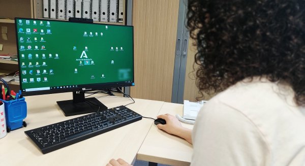 El Área Sanitaria de Málaga refuerza el equipamiento informático en Atención Primaria y Salud Pública