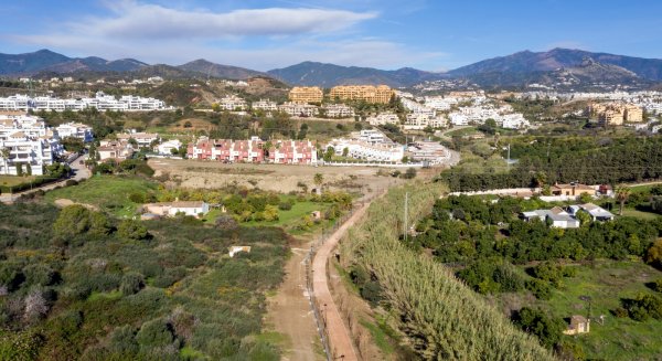 Estepona licita la construcción de un nuevo espacio deportivo y de ocio en la zona este de la ciudad