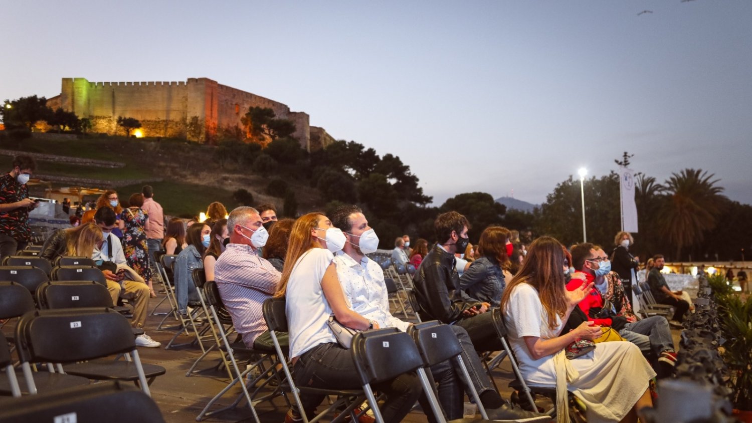 Marenostrum Fuengirola mantiene las mascarillas para la seguridad sanitaria en los espectáculos