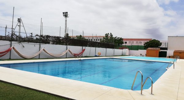 Estepona abre la piscina municipal siguiendo las recomendaciones sanitarias